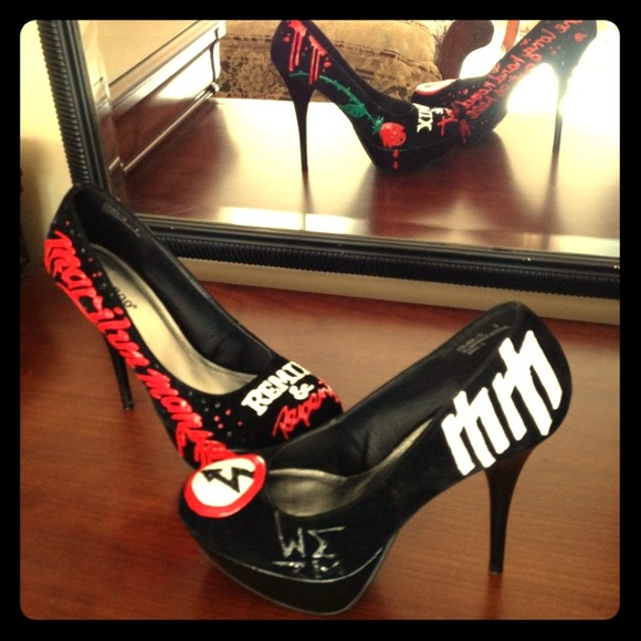 BAMBOO Shoes - TOMMY TERRIFICS MARILYN MANSON CUSTOM HEELS✨